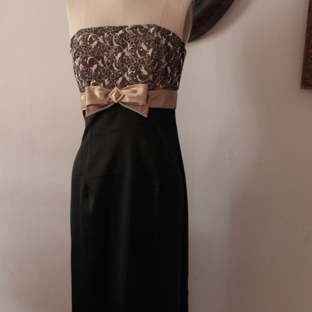 2000's Jessica McClintock Gunne Sax Black and Gold Evening Gown